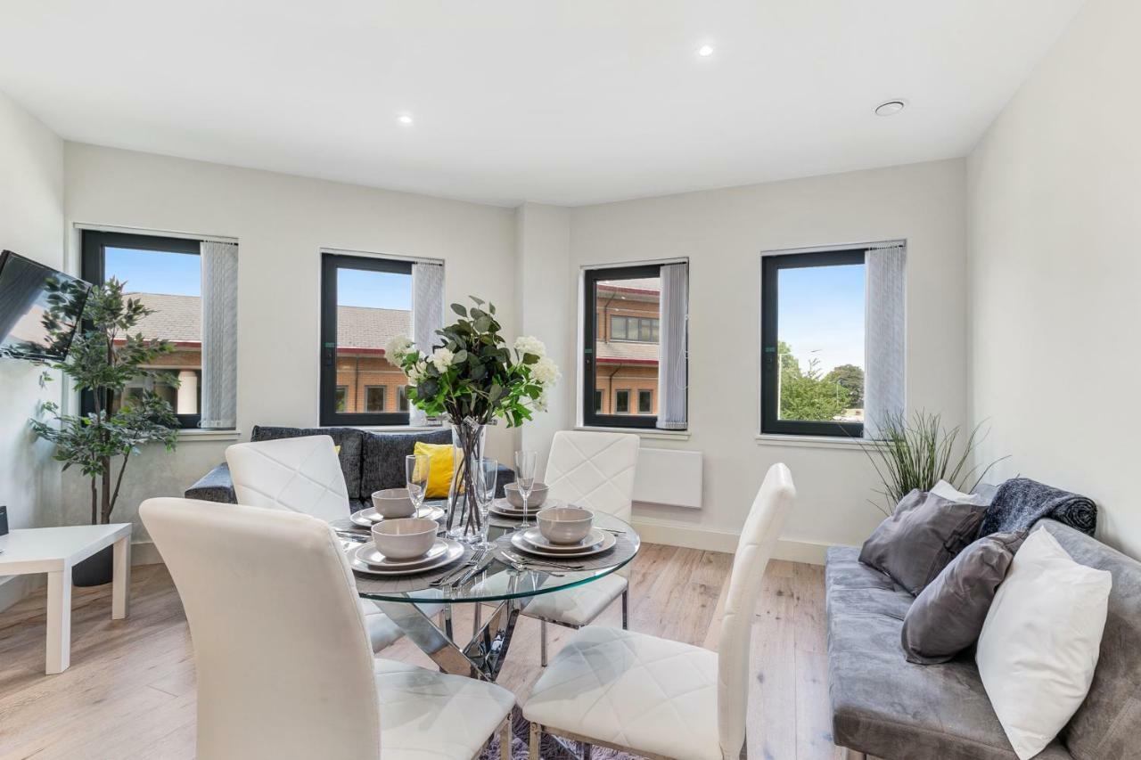 Mondial Apartments At Heathrow Harmondsworth Kültér fotó