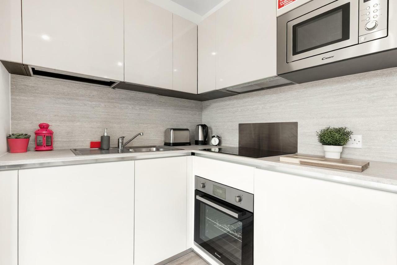 Mondial Apartments At Heathrow Harmondsworth Kültér fotó