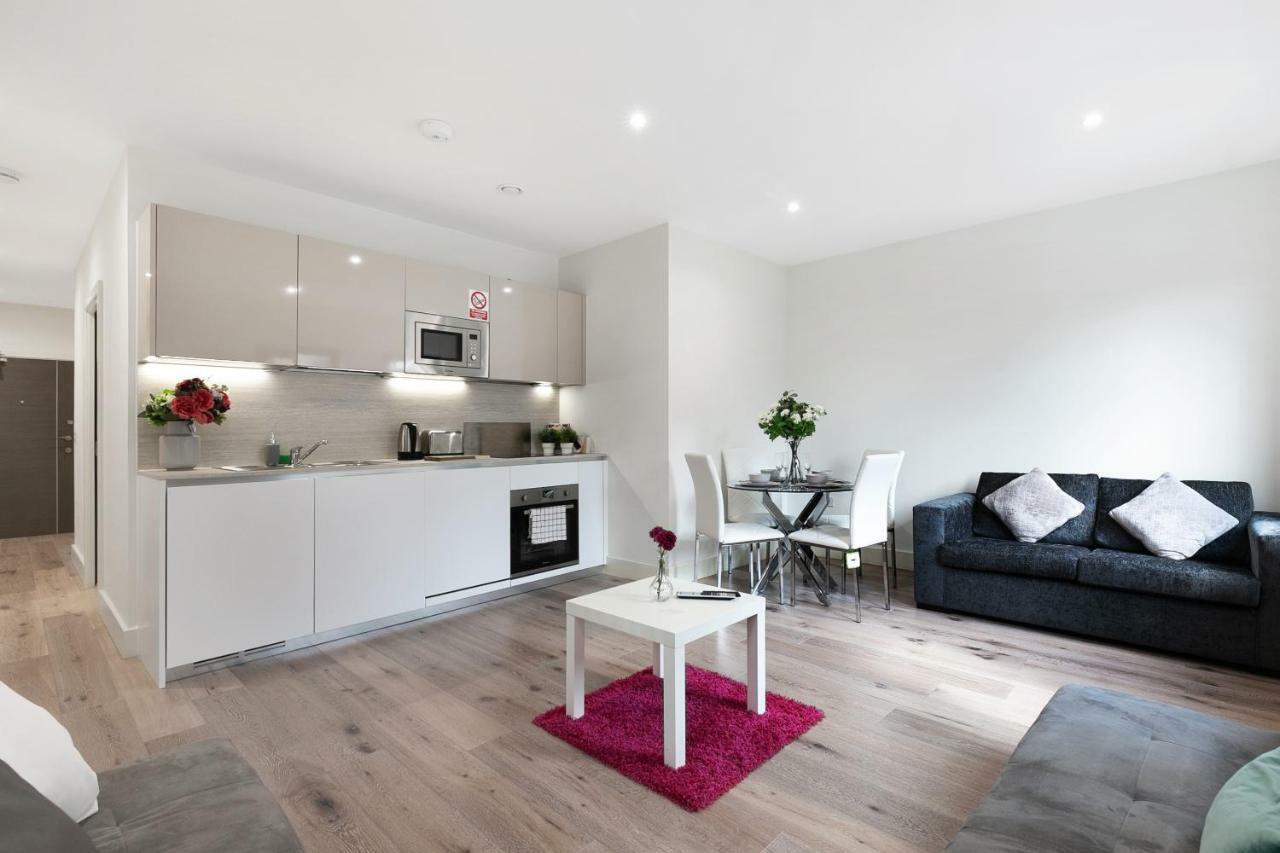 Mondial Apartments At Heathrow Harmondsworth Kültér fotó