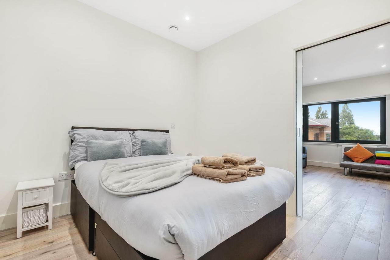 Mondial Apartments At Heathrow Harmondsworth Kültér fotó