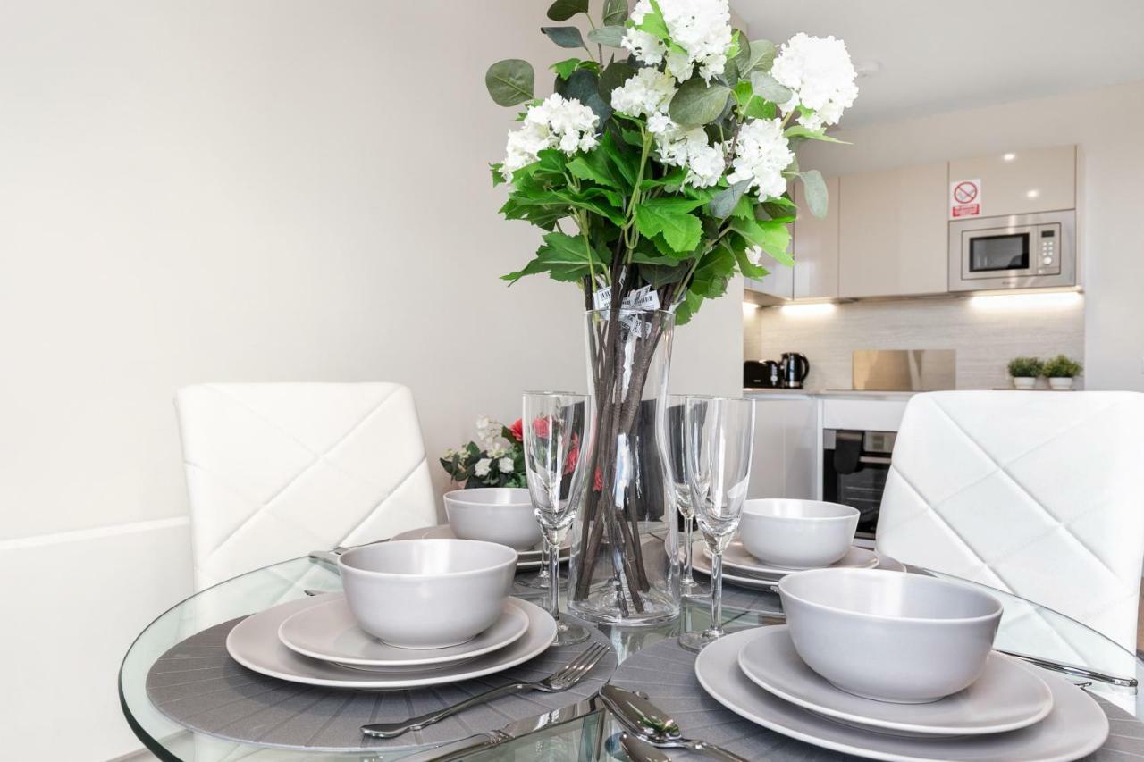 Mondial Apartments At Heathrow Harmondsworth Kültér fotó