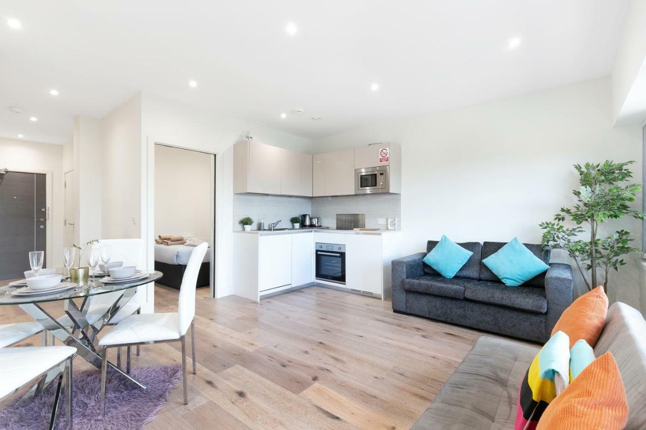 Mondial Apartments At Heathrow Harmondsworth Kültér fotó