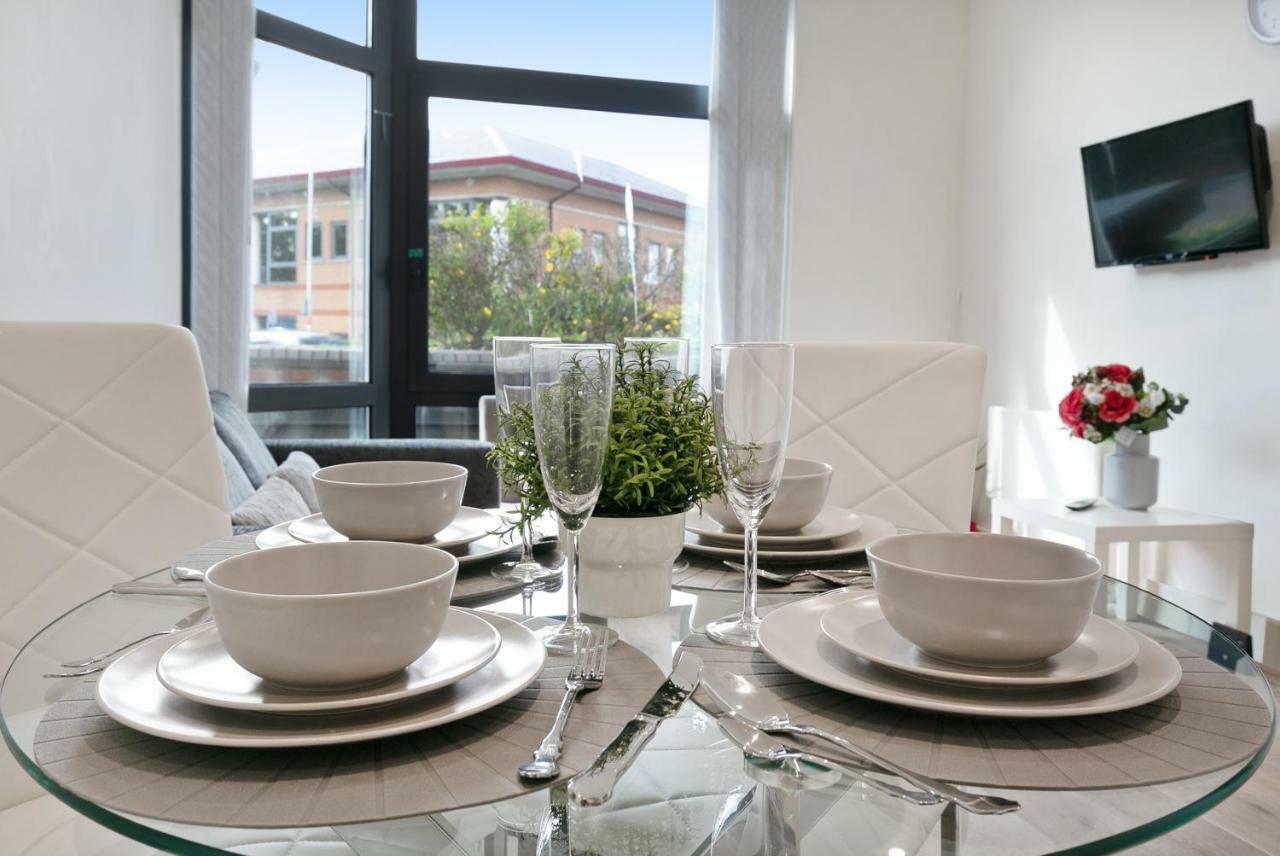 Mondial Apartments At Heathrow Harmondsworth Kültér fotó