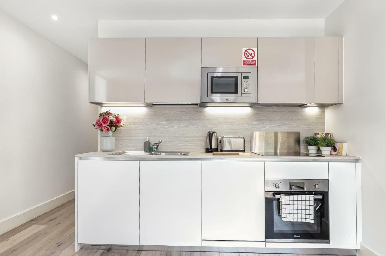 Mondial Apartments At Heathrow Harmondsworth Kültér fotó