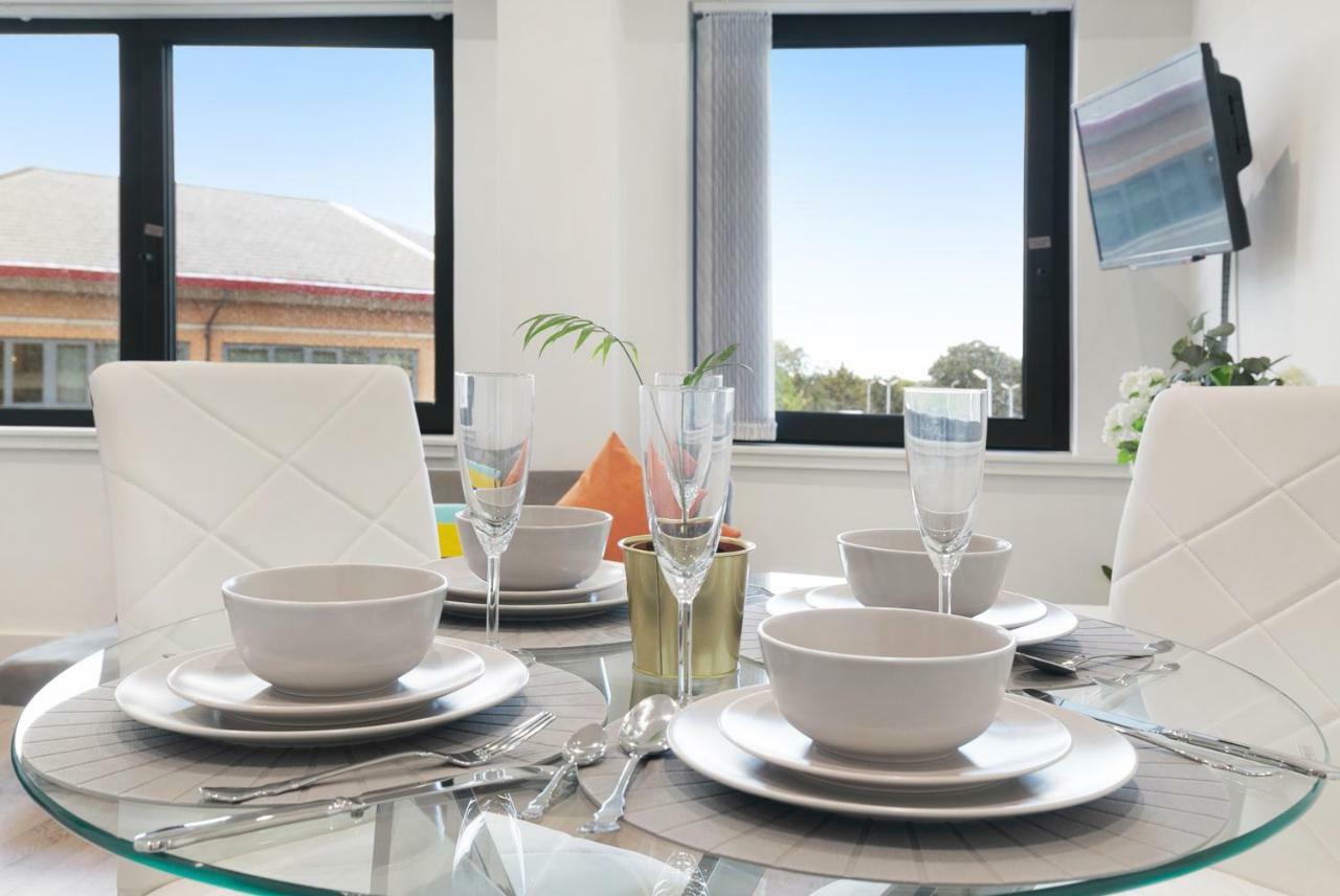 Mondial Apartments At Heathrow Harmondsworth Kültér fotó